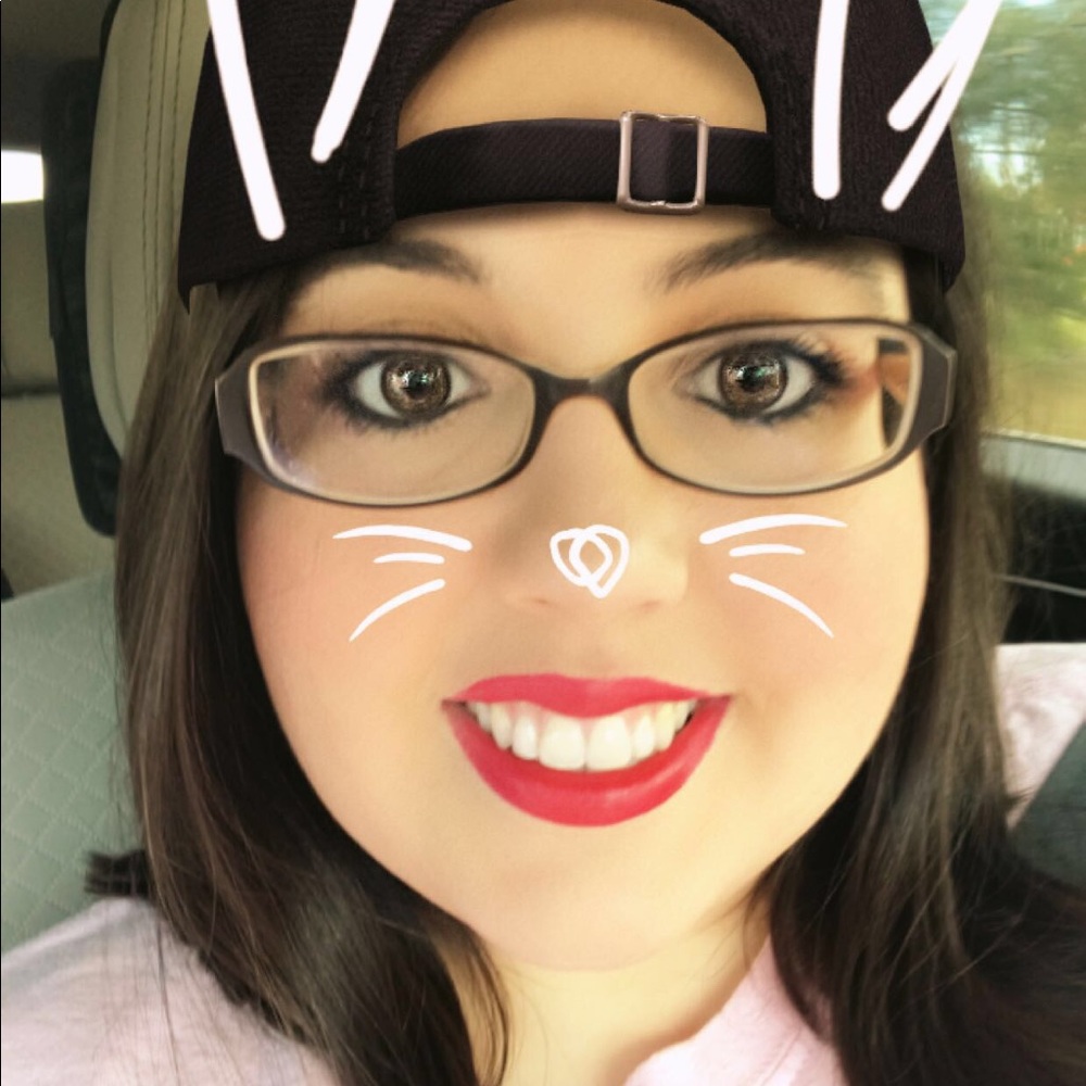 Meet your Posher, Kayla